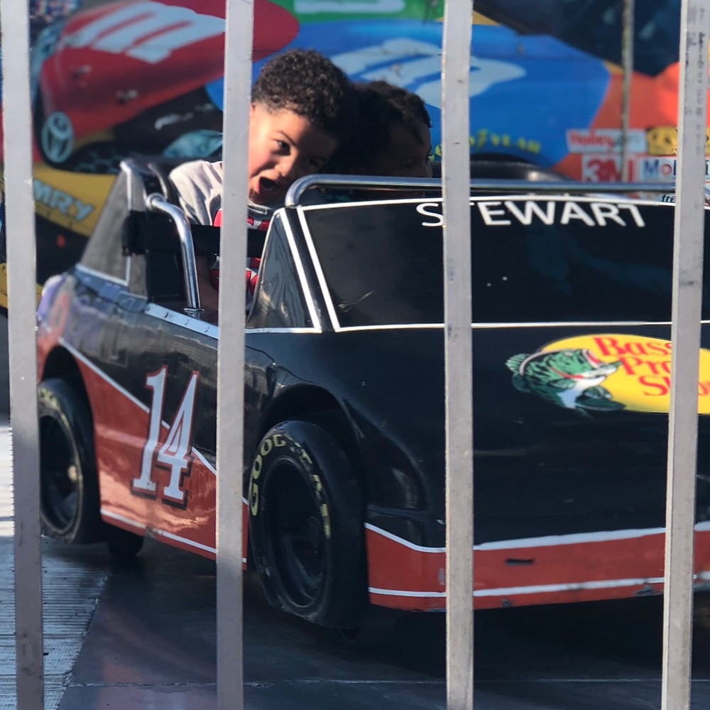 Meet your Posher, Zach